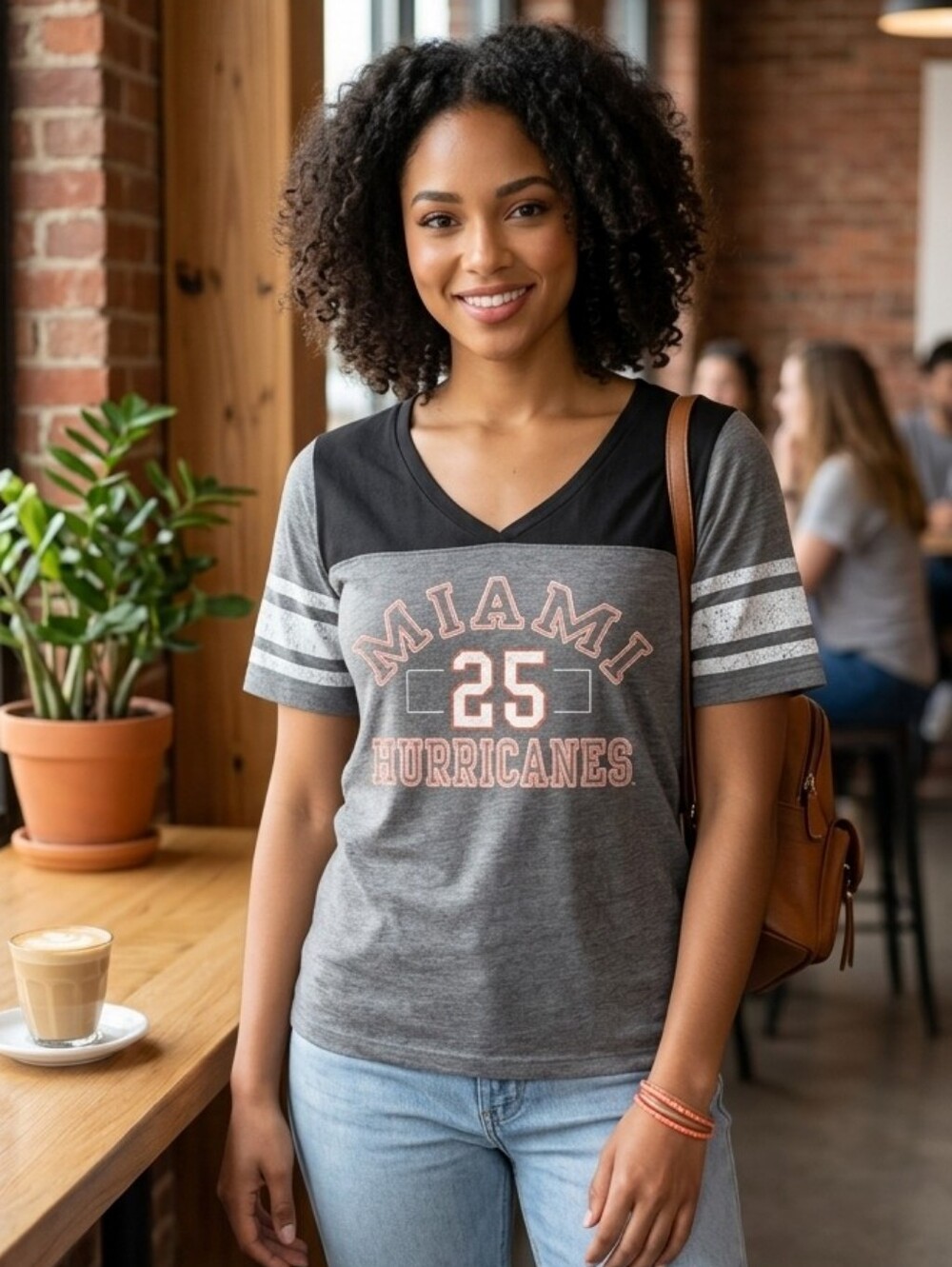 Ouray Sportswear Women's Short Sleeve V-Neck Graphic Tee Size Small